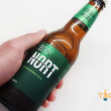 Nort Refreshing Ale in hand