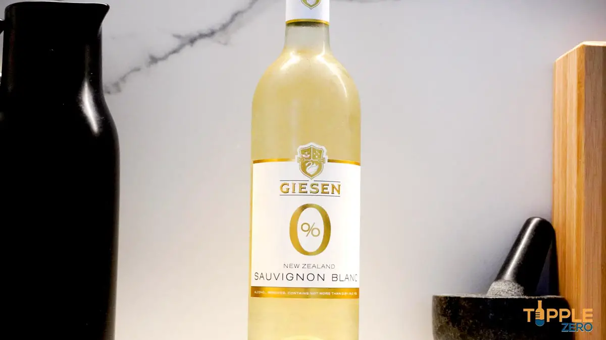 Giesen Zero Sauvignon Blanc Bottle Hero